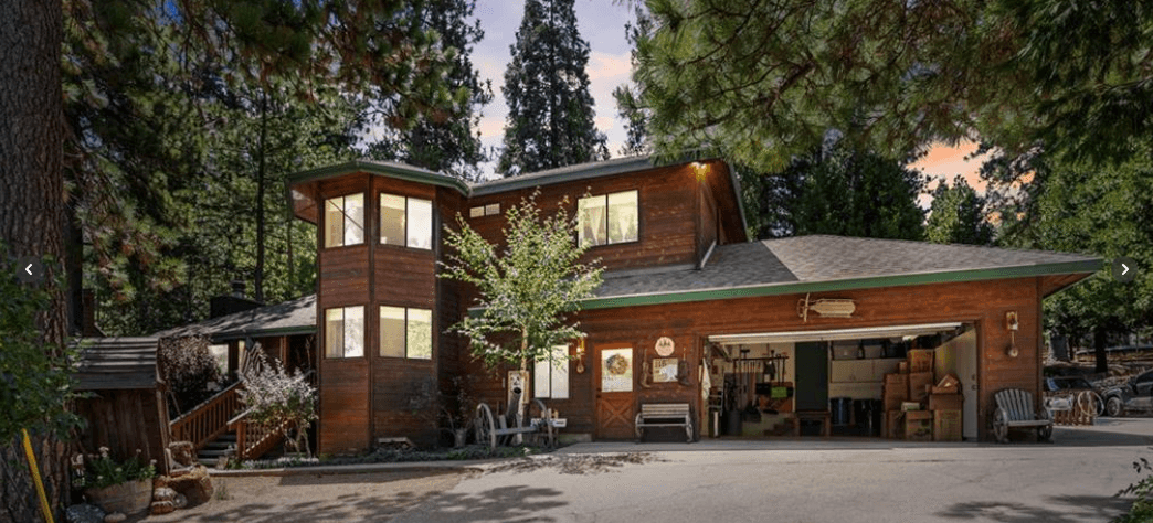 PineRidgeFrontDrivewaygarage