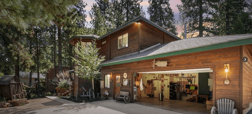 PineRidgeFrontDrivewaygarage2