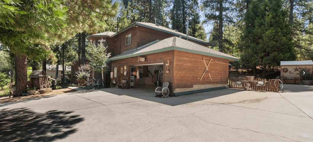 PineRidgeFrontDrivewaygarage3